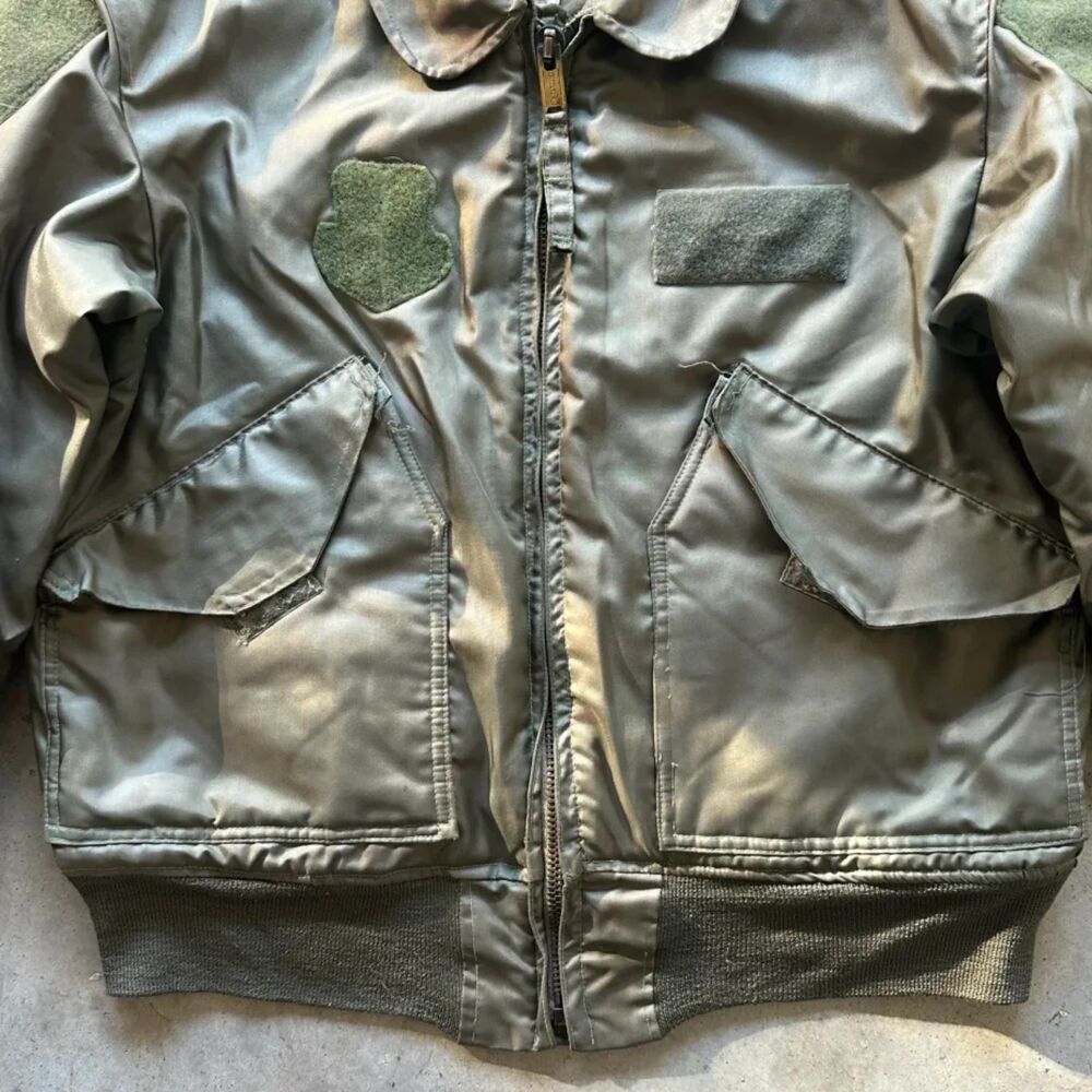 Vintage 70s Military CWU 45/P Flight Jacket Size Medium - Picture 2 of 11